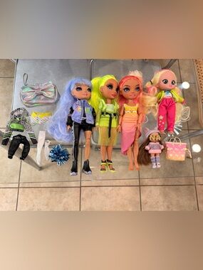 Rainbow High Doll Lot Bundle 4 Dolls + Accessories Clothes Shoes